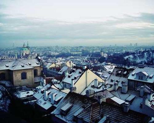 Early life bacteria and sibling exposure associate with restoration of the infant gut microbiome after cesarean section